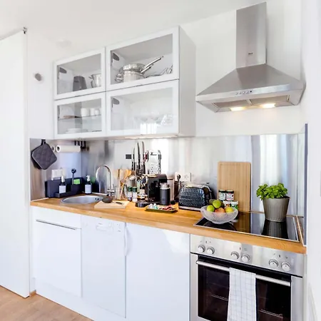 Blueberry Living - Wohlfuehl-Apartment Starnberger See, Design, Sport & Natur Тутцинг Экстерьер фото