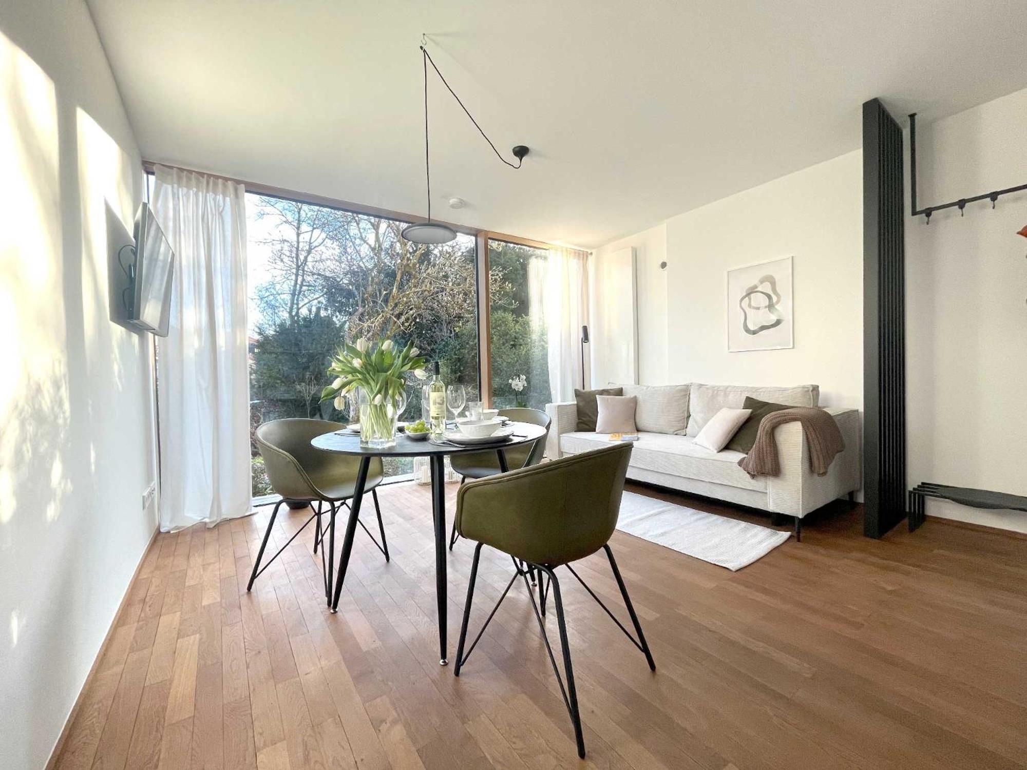 Blueberry Living - Wohlfuehl-apartment Starnberger See, Design, Sport & Apartment *